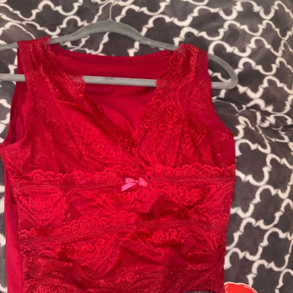 Red going out top